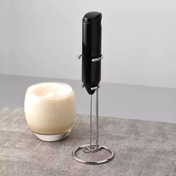 sg-11134301-82606-mkhmzishescg4a.webp Rechargeable Mini Milk Frother